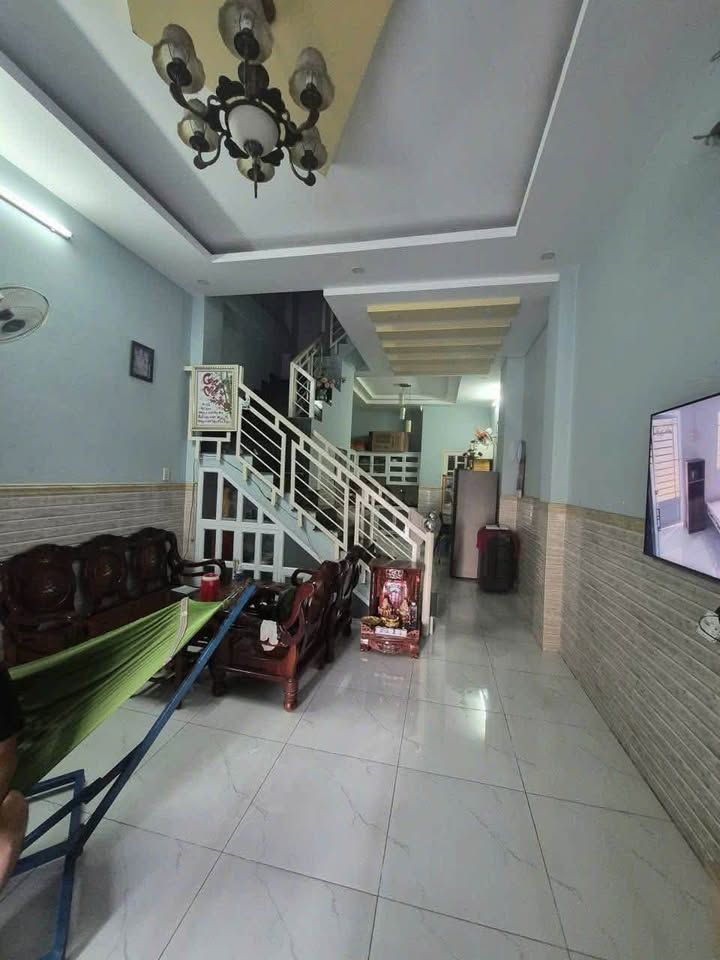 Nhà 2 tầng Phước Long A 52m² giá 5.1 tỷ - Hẻm ô tô, gần ga Metro!