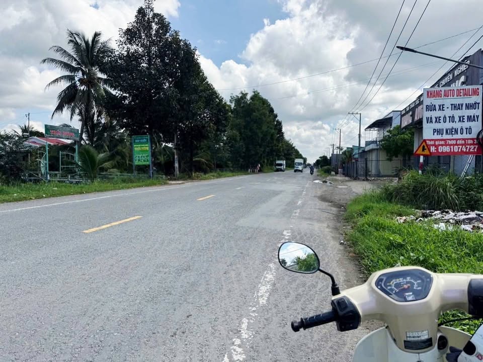 Bán gấp FrontHouse 173 QL60, Phú Tân, Bến Tre 392m² - Vị trí đắc địa gần vòng xoay