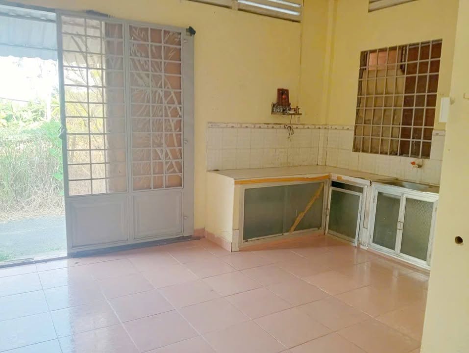 Nhà cho thuê Phường Phú Khương Bến Tre 100m² giá 3.5 triệu - Sân rộng thoáng mát!