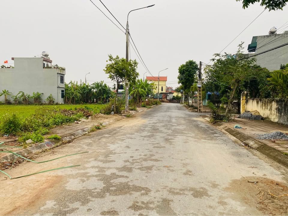 Đất nền liền kề TDC Vũ Lạc, 76.8m² giá thỏa thuận - Sổ đỏ chính chủ!