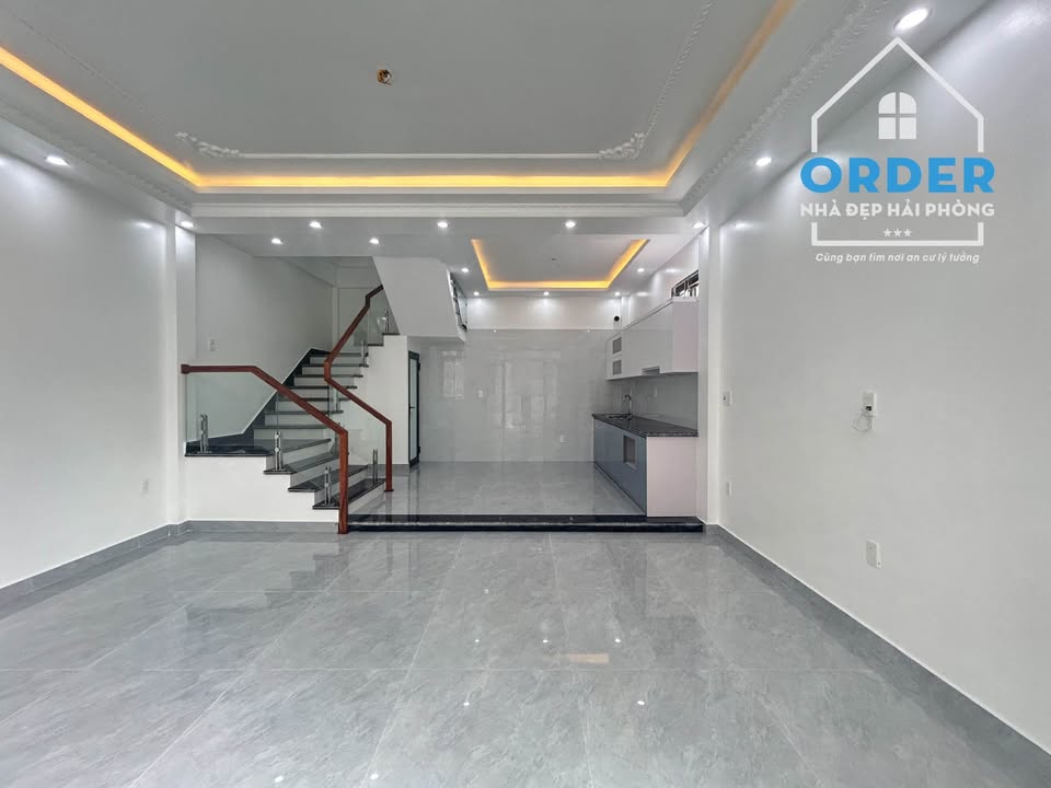 Nhà riêng mặt đường Phủ Thượng Đoạn, 52m² chỉ 3.05 tỷ - Ngay chợ Đông Hải 1!