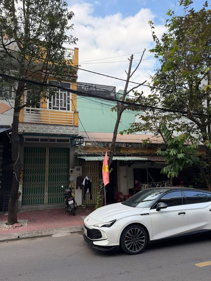 Nhà phố Xuân Thủy, Quy Nhơn 40m² giá 3.6 tỷ - Chính chủ bán gấp!