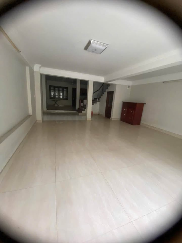 Nhà phố Hồng Hà Hạ Long 115m² giá 16.5 tỷ - Thiết kế hiện đại, không gian thoáng đãng!