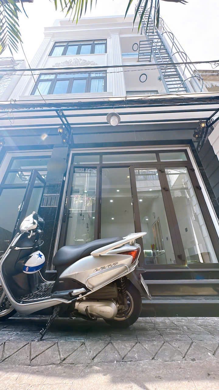 Nhà đẹp Quận 4, TP.HCM 60m² giá 8.999 tỷ - Hoàn công đủ, ở ngay!