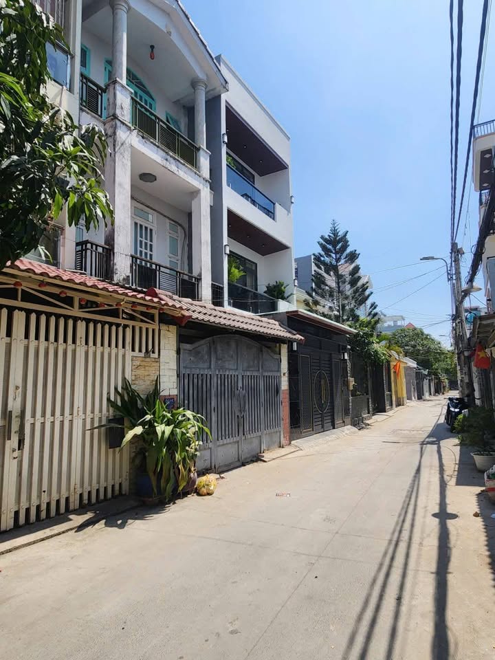 Nhà 3 tầng mới 69m² đường Huỳnh Tấn Phát, giá 7 tỷ - Ô tô đỗ cửa ngay!