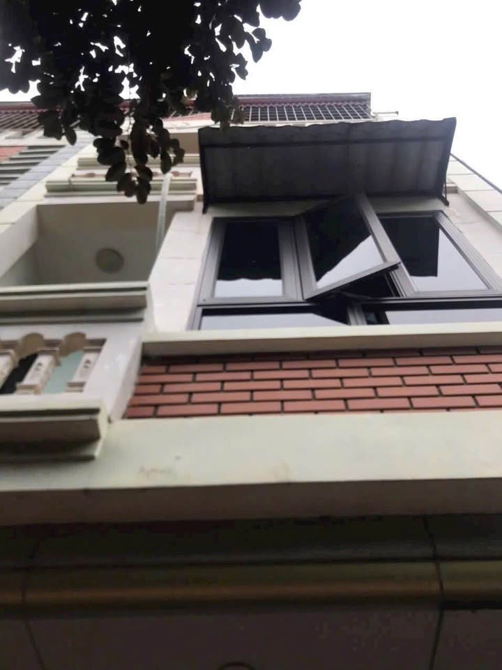 Nhà 3,5 tầng ô tô đỗ cửa tại ngõ 282 Đà Nẵng, 43,4m² chỉ 2,499 tỷ - Sẵn sàng ở ngay!