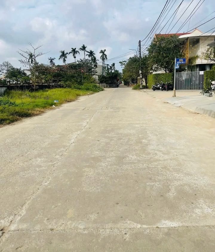 Đất mặt tiền đường Hoàng Trọng Mậu, Thị trấn Phú Đa, 129m² chỉ 2.2 tỷ - Đầu tư sinh lời cao!