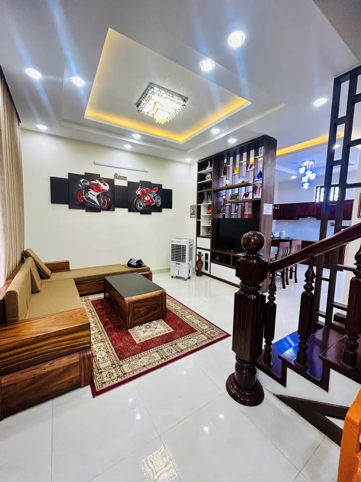 Cho thuê townhouse Royal Park Huế 5PN giá 16 triệu - Phù hợp với gia đình và chuyên gia!