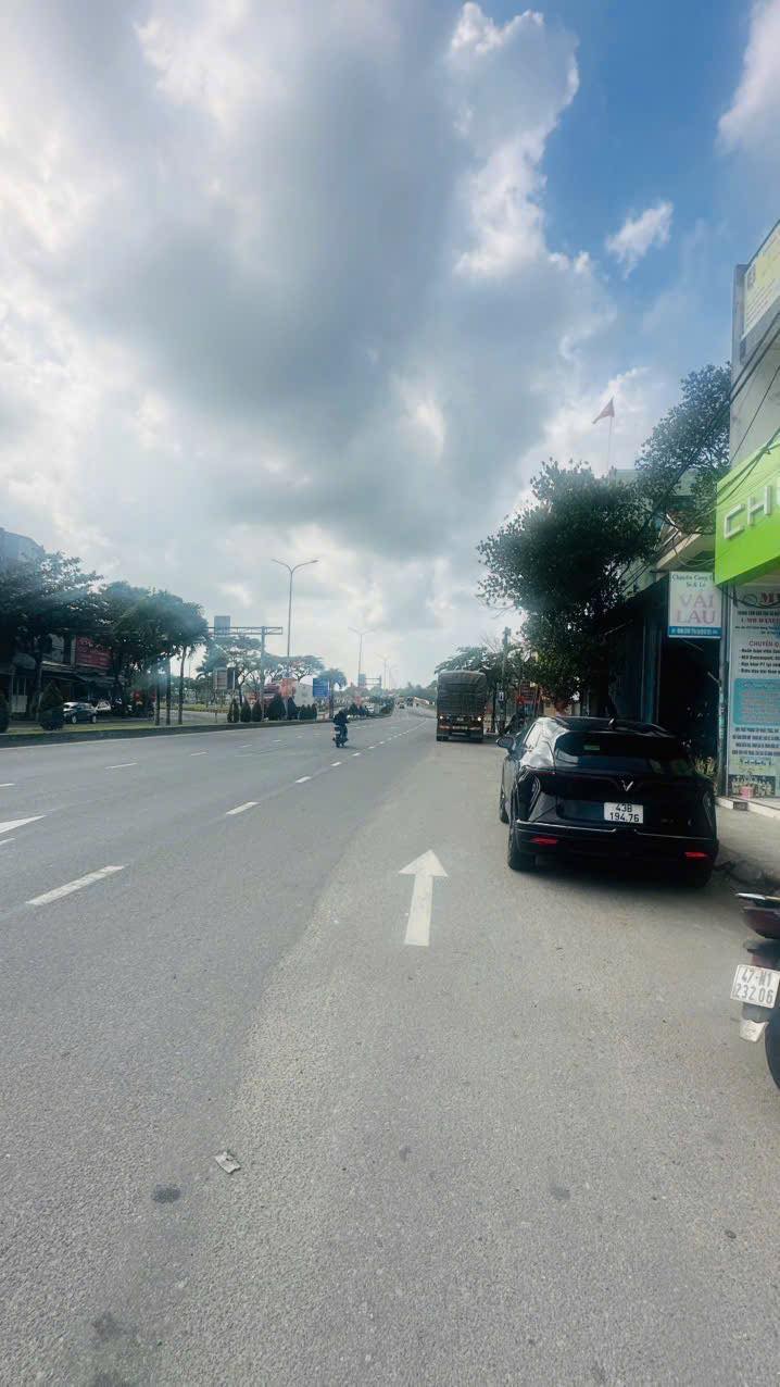 Mặt tiền Cách Mạng Tháng Tám Quận 10 125m² giá 7.95 tỷ - Đầu tư ngay hôm nay!