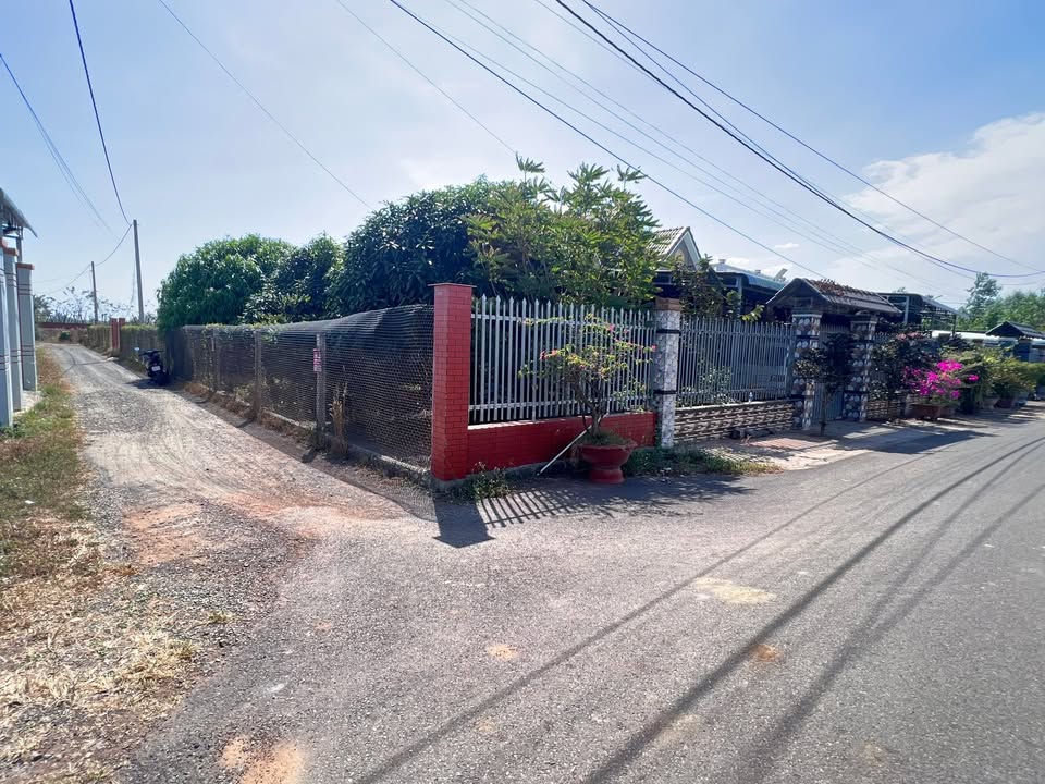 Đất thổ cư 125m² tại Thị trấn Đất Đỏ chỉ 700 triệu - Cơ hội đầu tư tuyệt vời!