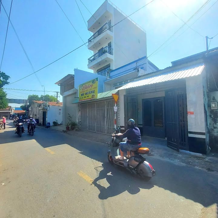 Nhà mặt tiền đường ĐT6, Quận 12, 68m² giá 4,8 tỷ - Kinh doanh đắc địa!