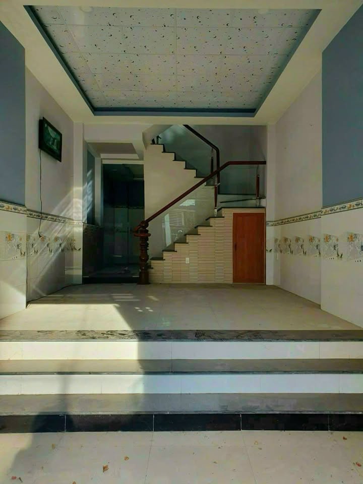 Nhà 3 tầng đẹp tại Phường Thới An, Quận 12 - Giá chỉ 3.95 tỷ!