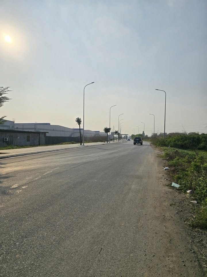 Đất thương mại dịch vụ mặt đường Yên Phong, 500m², giá 5 tỷ - Cơ hội đầu tư hấp dẫn!