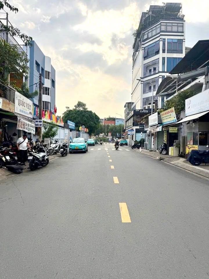 Nhà mặt tiền Đặng Văn Ngữ Phú Nhuận 80m² giá 26.19 tỷ - Thiết kế nội thất lung linh!