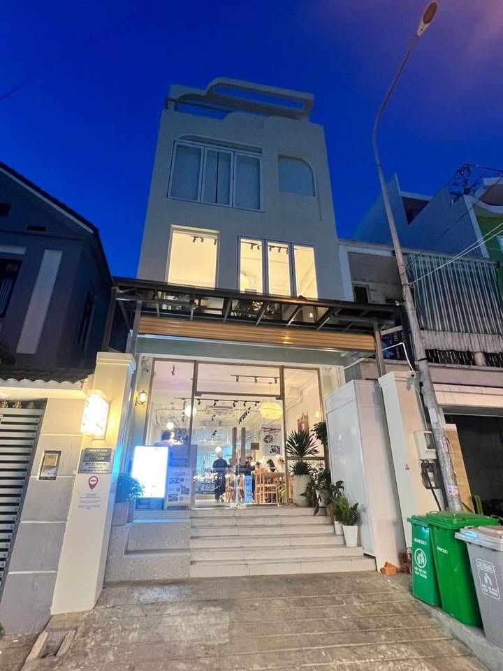 Nhà phố Thảo Điền 110m² giá 45 tỷ - Khu VIP tiện lợi đi Metro!