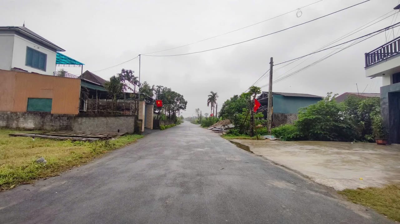 Đất nền Kỷ Các, Tân Lâm Hương 150m² giá 1 tỷ - Đường thảm 8m thuận tiện!