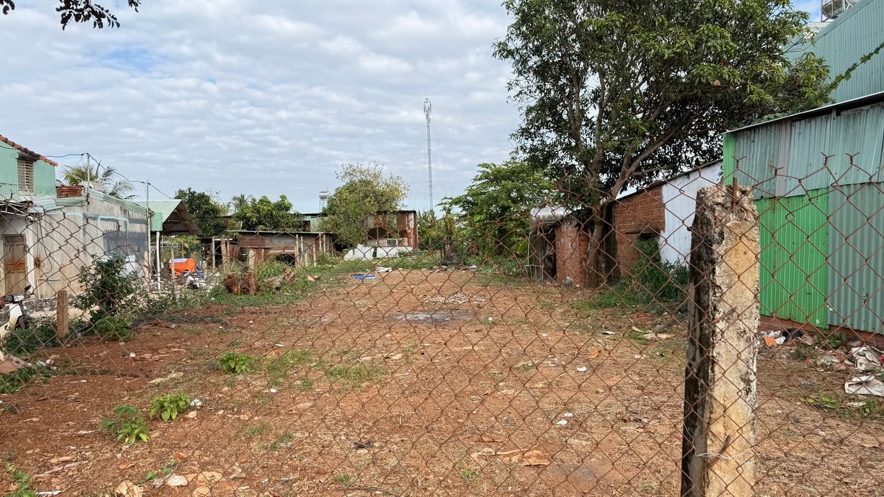 Đất mặt tiền đường Hùng Vương Chư Păh 344m² giá 4.2 tỷ - Đầu tư sinh lời ngay!