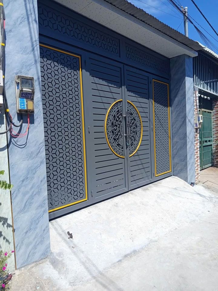 Nhà gần chợ Quang Thắng, 100m² giá 1.55 tỷ - Sẵn sàng vào ở ngay!