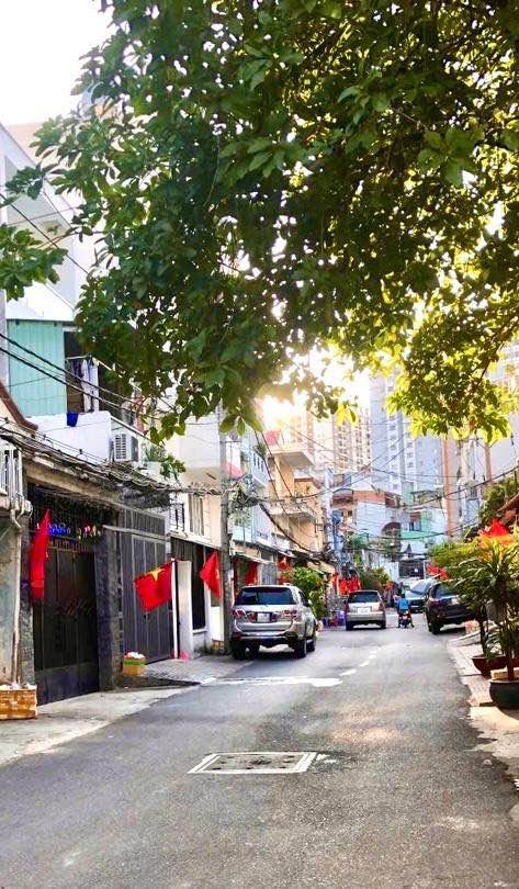 Nhà phố 90m² tại Bình Thạnh giá 8 tỷ - Vị trí đắc địa gần Quận 1!