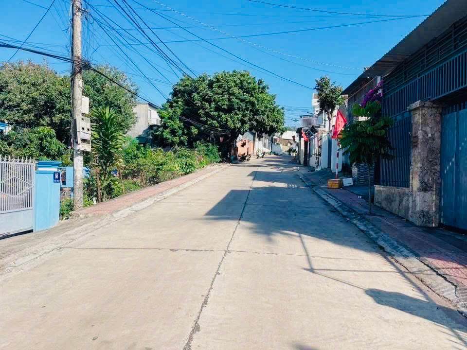 Bán đất mặt tiền Tây Sơn - Phường Thành Công - 77m² giá 2.25 tỷ - Vị trí đẹp, an ninh tốt!