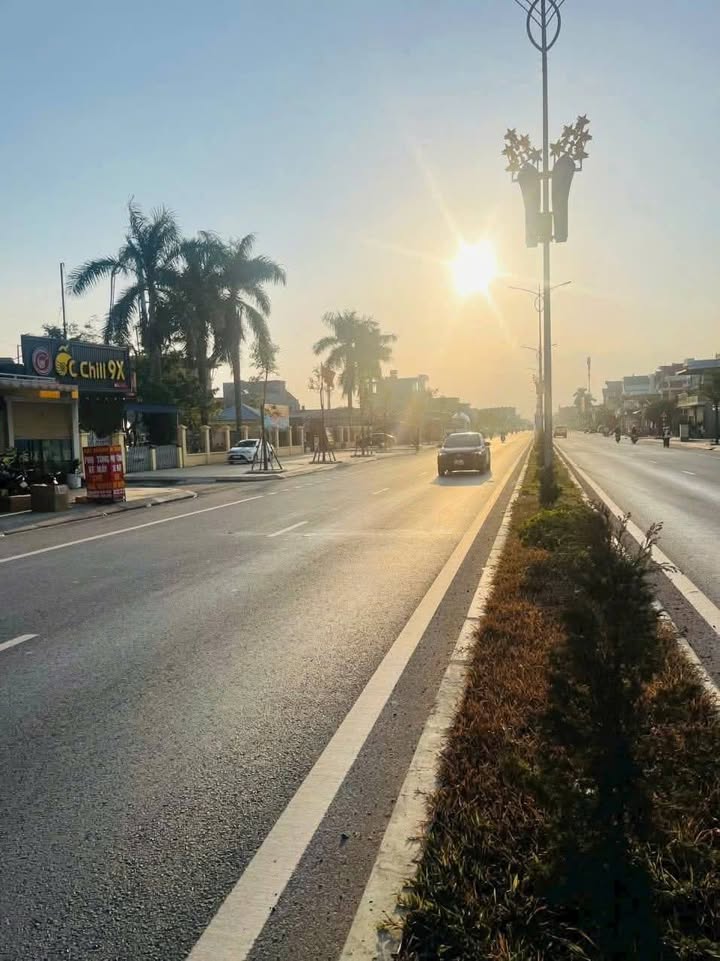 Nhà mặt đường 359 Ngũ Lão 400m² giá 8 tỷ - Cơ hội đầu tư tuyệt vời!