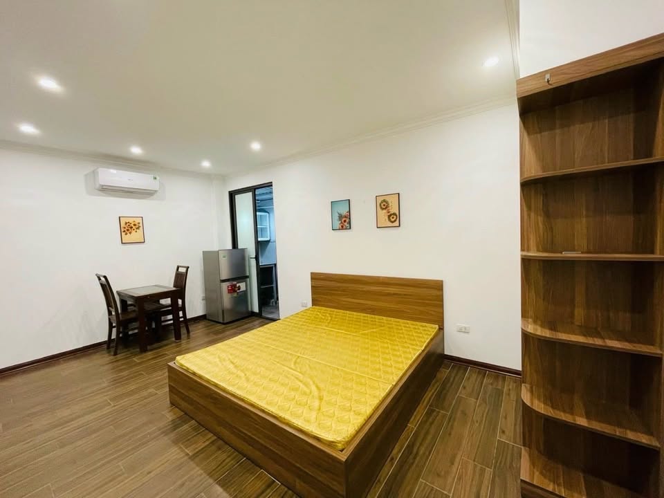Phòng cho thuê tại Ngõ 2 Giang Văn Minh, 30m² chỉ 4.9 triệu - Sẵn sàng vào ở ngay!
