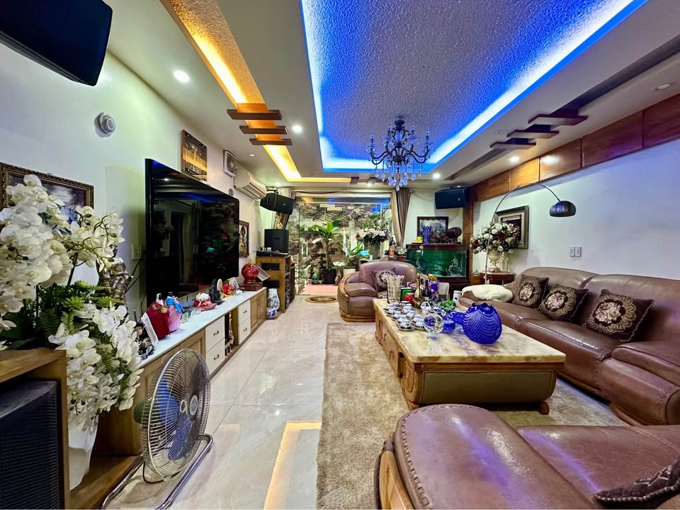 Nhà mặt đường Đình Đông, 106m² giá thỏa thuận - Kinh doanh sầm uất!