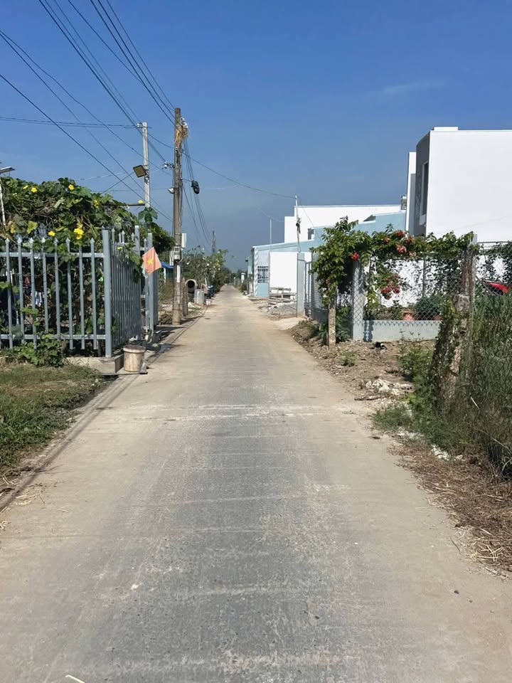 Đất nền Long Hưng, Gò Công, 115m² giá 590 triệu - Dân cư đông đúc, nền cao ráo!