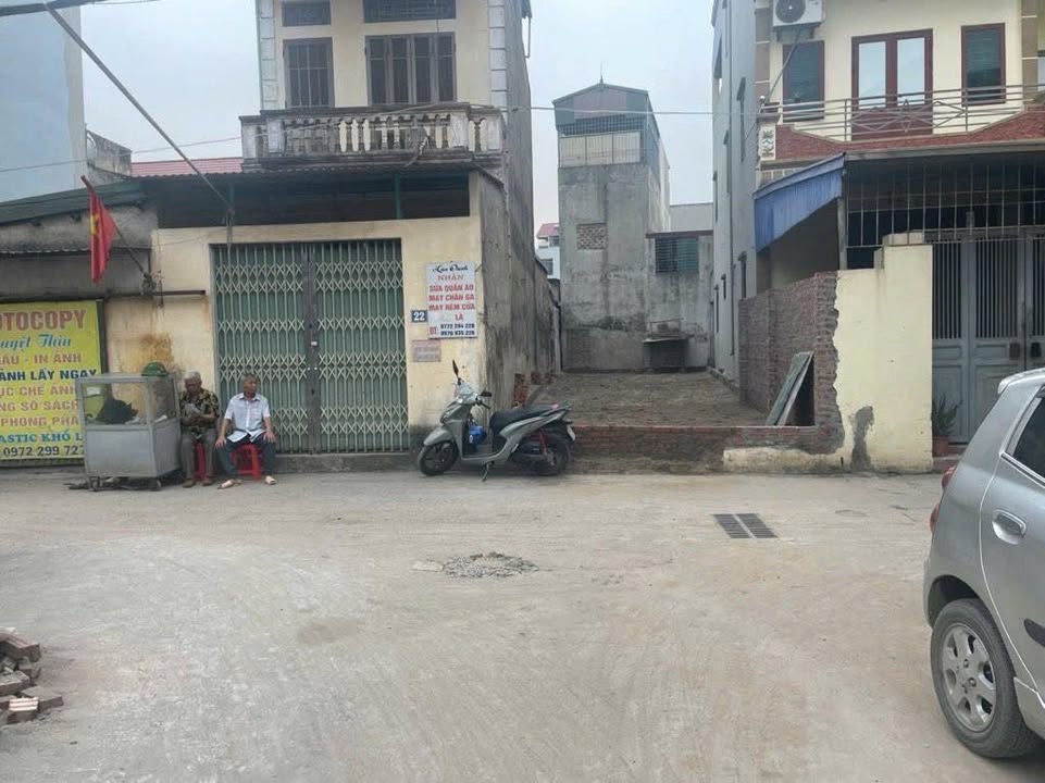 Nhà riêng Xã Liên Ninh 107m² giá 7 tỷ - Ô tô đỗ cửa, gần trường và chợ!