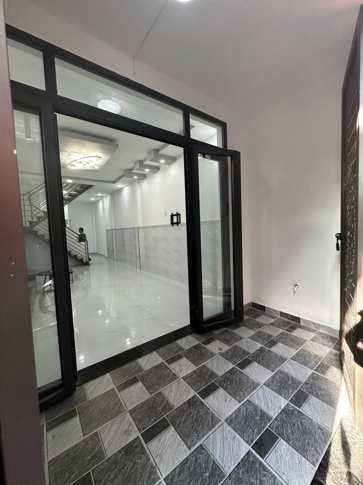 Nhà riêng tại đường Trịnh Đình Trọng, Tân Phú 52m² giá 5 tỷ - Sổ hồng chính chủ, không lộ giới!