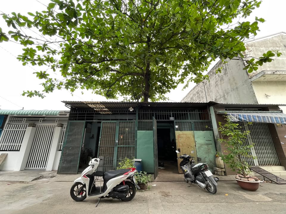 Nhà hẻm 1 sẹc Lê Văn Quới, 78m² giá 6.9 tỷ - Tiện xây mới, an ninh tốt!