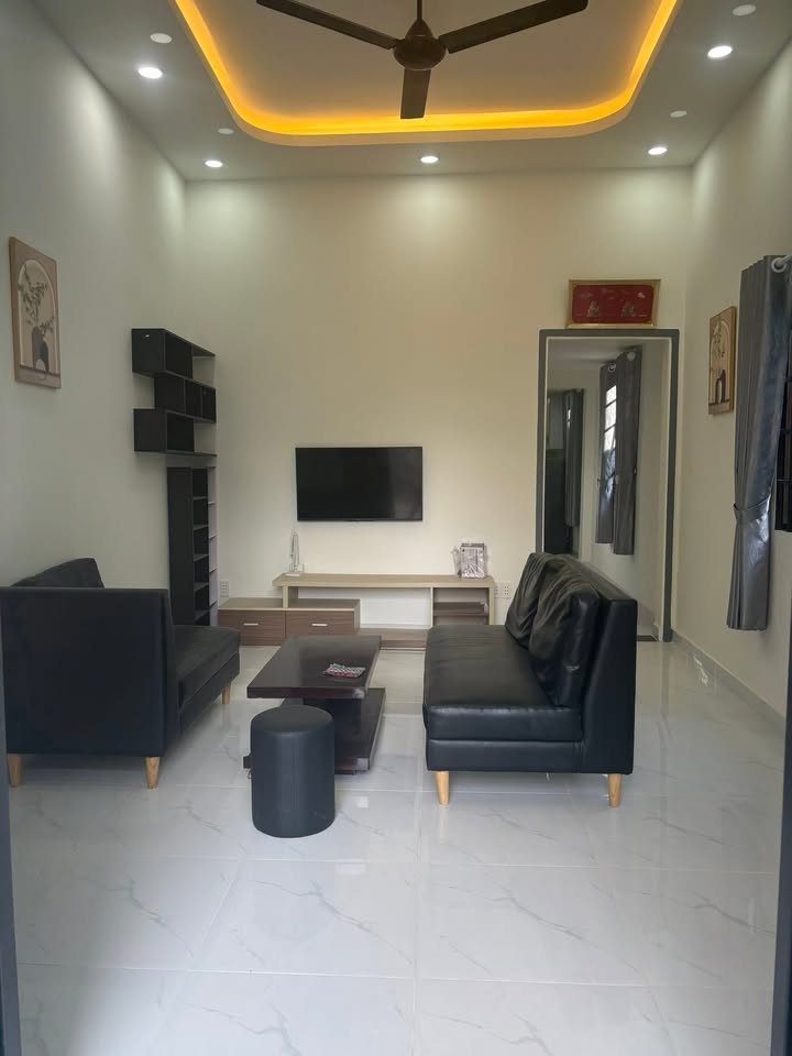 Nhà riêng Quận 9, 70m² giá 3.85 tỷ - Full nội thất, ô tô vào tận nhà!