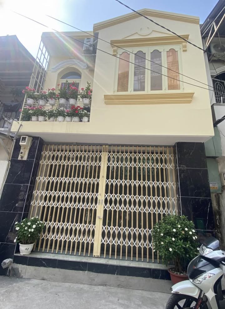 Bán gấp nhà tại EcoGreen Quận 7 - 40m² chỉ 5.4 tỷ - Gần mặt tiền