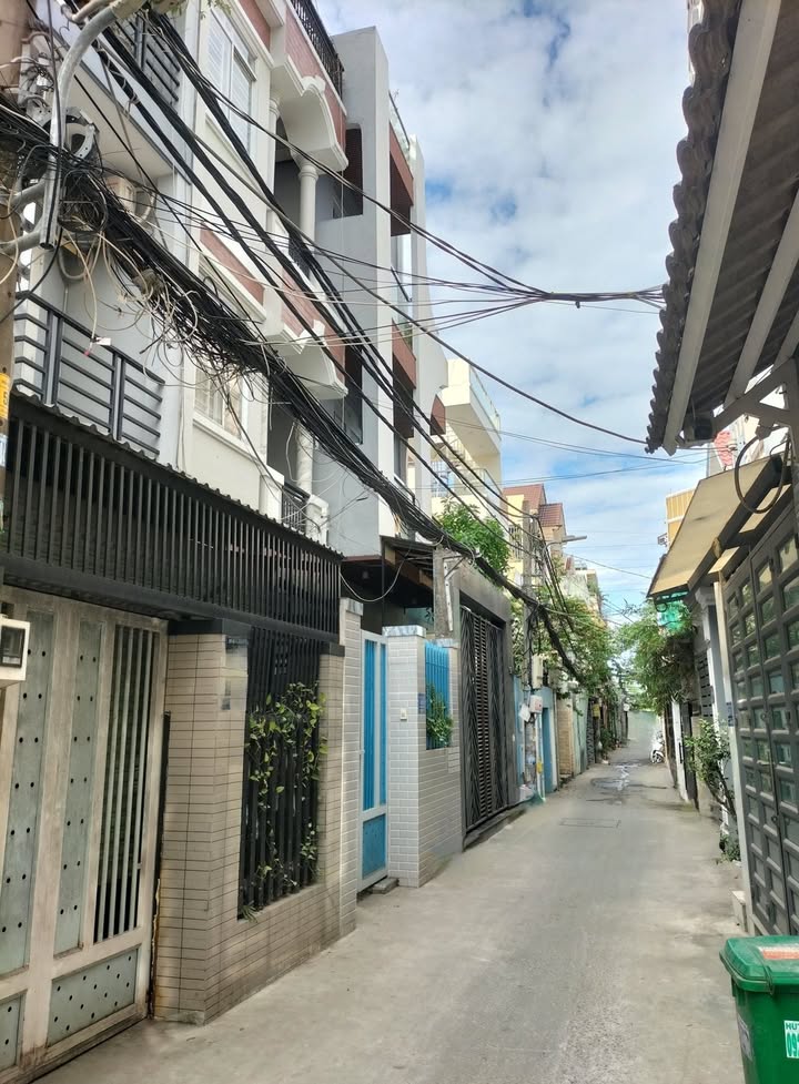 Nhà phố 4 tầng Phú Thuận 415m² giá 7 tỷ - Thiết kế hiện đại, hẻm xe hơi thông!