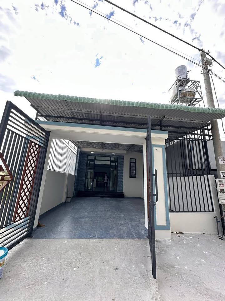 Nhà đẹp tại Phường Minh Hưng, Thị xã Chơn Thành, 198m² giá 1.3 tỷ - Bán gấp trước Tết!