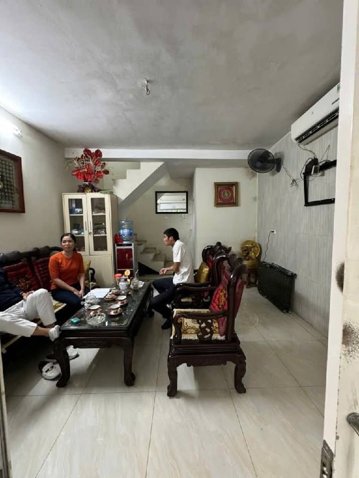 Nhà đẹp 2 tầng tại Phường Quang Trung, Quận Hà Đông, 28m² giá 5 tỷ - Sẵn sàng dọn vào ở ngay!