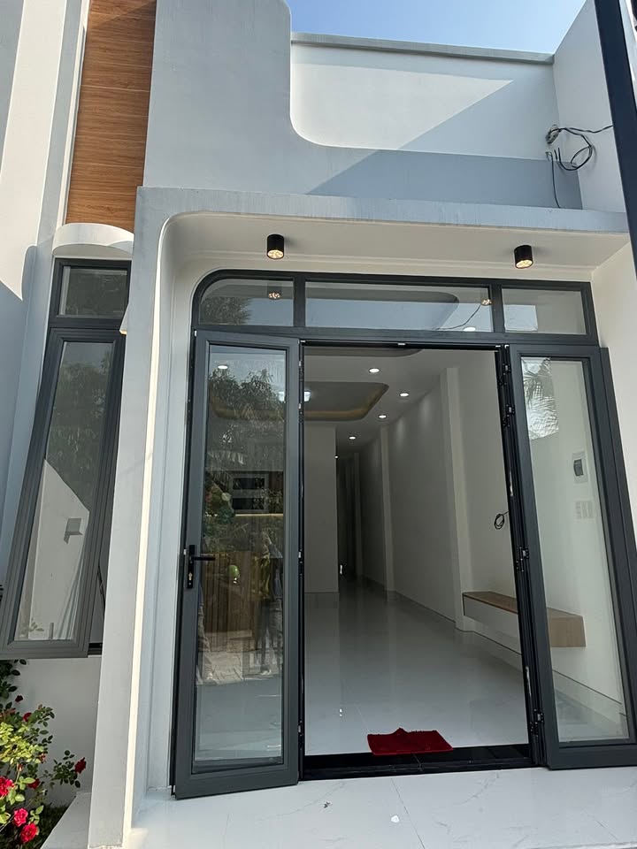 Nhà mới xây tại khu phố Mỹ Hoà, 120m² giá 1.76 tỷ - Chính chủ bán gấp!