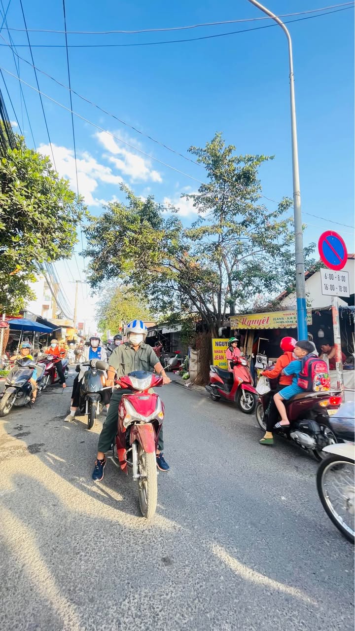 Nhà mặt tiền chợ Tân Đông Hiệp 86m² giá 7 tỷ - Kinh doanh siêu đỉnh ngay lập tức!