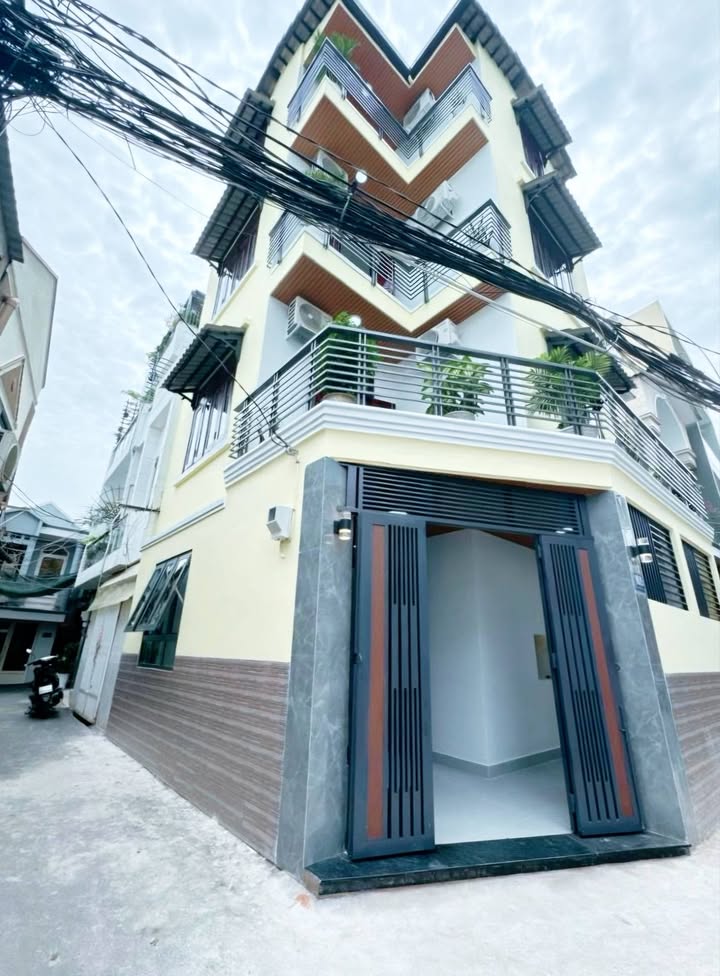 Nhà phố Nguyễn Thị Thập Quận 7 - 127m² giá 9.6 tỷ - Không gian rộng rãi, thoáng sáng!