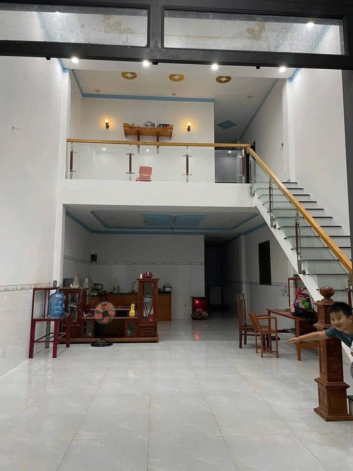 Nhà gác lửng Phường I, TP. Vị Thanh 100m² giá 1.45 tỷ - Thiết kế hiện đại và thoáng mát!