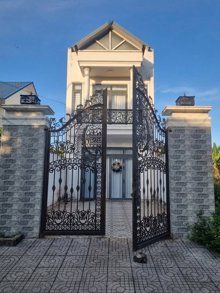 Nhà mặt tiền đường nhựa lớn KP2 Biên Hòa 130m² giá 2 tỷ - Sẵn sàng vào ở ngay!