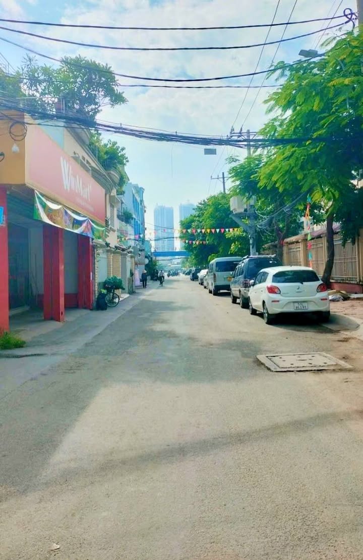 Nhà phố Lâm Văn Bền, Quận 7, 418m² giá 9 tỷ - Chính chủ bán gấp!