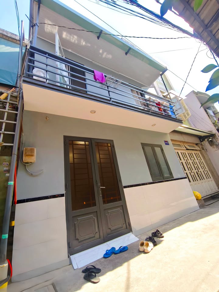 Nhà 2 Tầng Tây Thạnh, 17m² - Sổ Hồng, Gần Aeon Mall, Chỉ 2 Tỷ