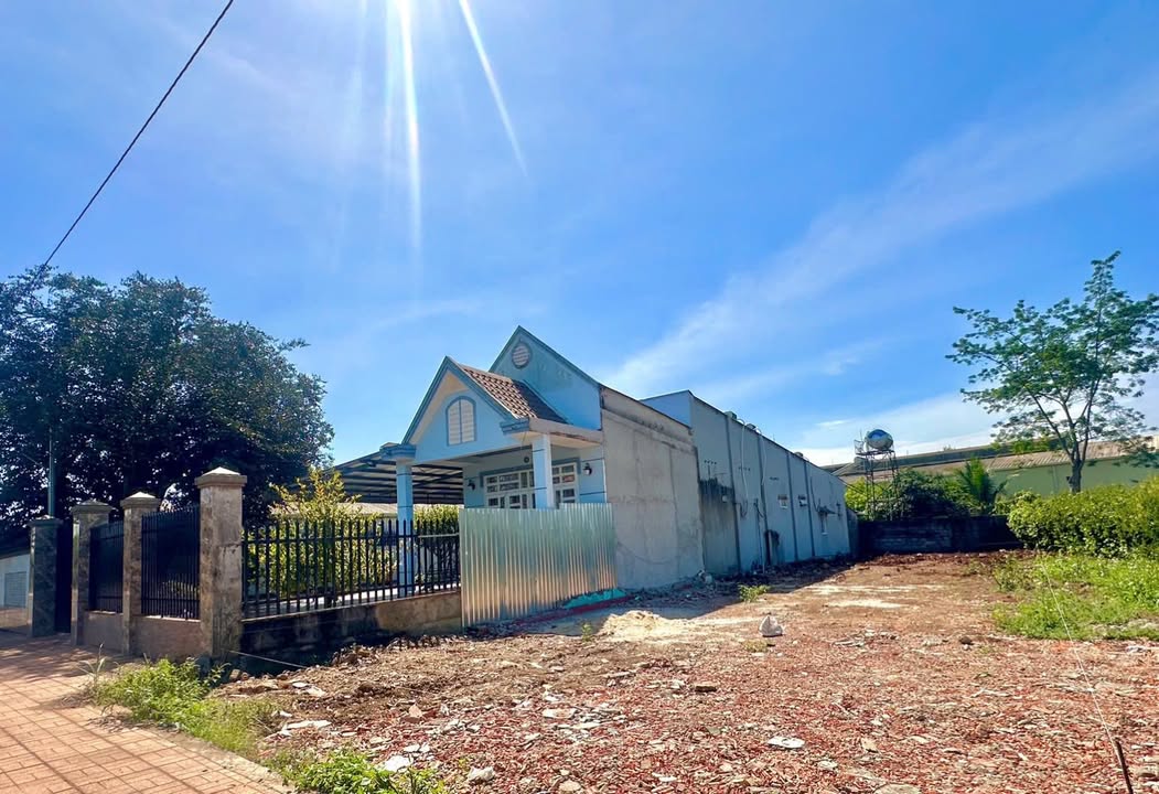 Bán gấp FrontHouse mặt tiền đường lớn Bình Chánh 570m² giá 7.6 tỷ - Kinh doanh sầm uất!