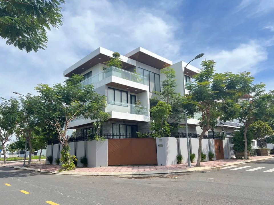 Biệt thự lô góc KĐT Hà Quang II Nha Trang 213m² giá 14.9 tỷ - Cơ hội đầu tư tuyệt vời!