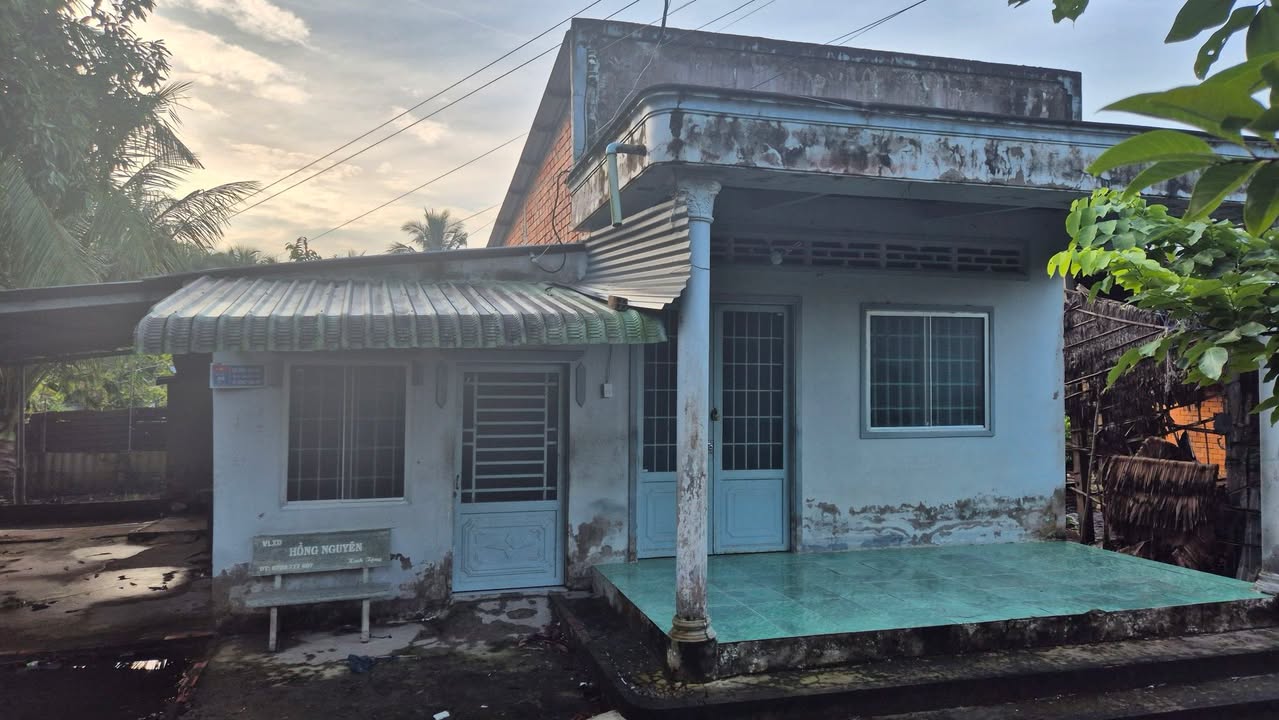 Nhà cấp 4 Mỹ Lộc, Tam Bình, Vĩnh Long 290m² giá 550 triệu - Mặt tiền sông thoáng mát!