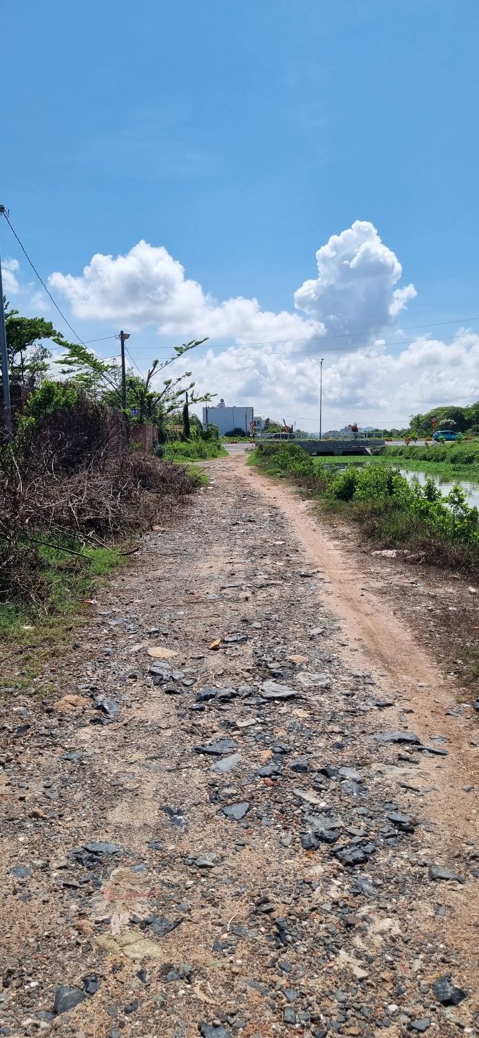 Đất thổ cư hẻm bờ kênh Vũng Tàu 88m² giá chỉ 2.5 tỷ - Cơ hội đầu tư hấp dẫn!