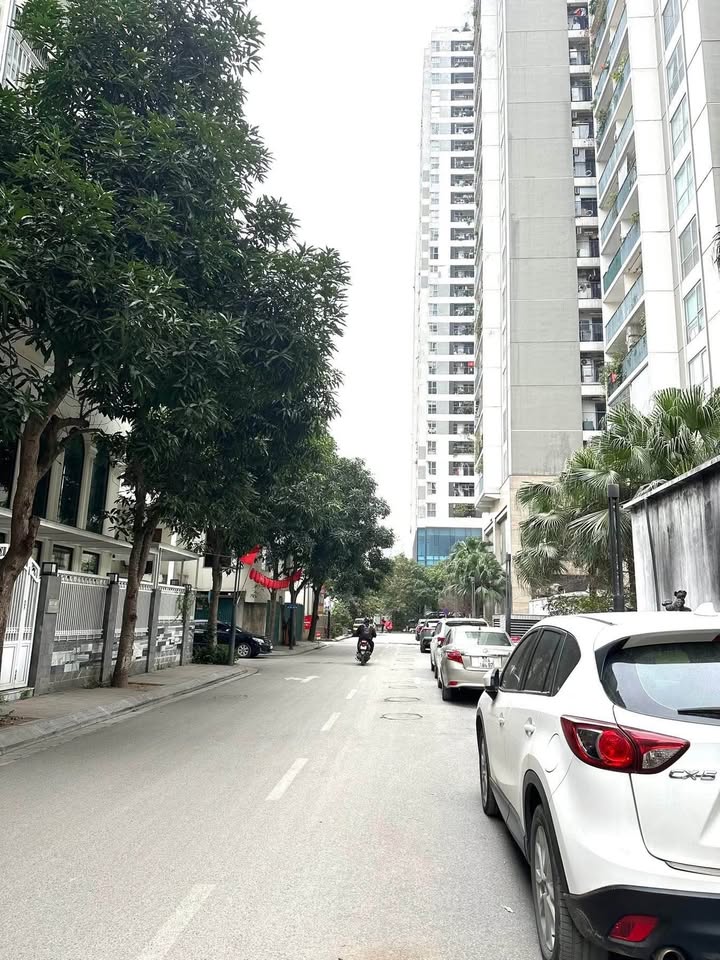 Townhouse Nguyễn Tuân 107m² giá 82 tỷ - Đẳng cấp khu đô thị sang trọng!