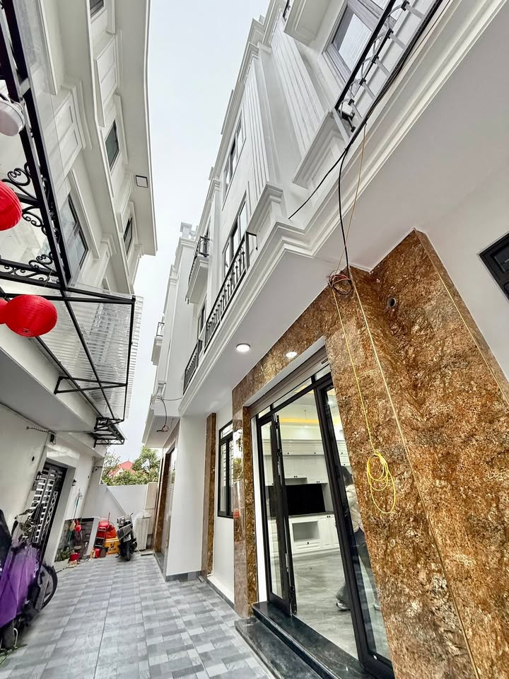 Nhà mới xây tại Phủ Thượng Đoạn, Hải An 42m² giá 2.85 tỷ - Đang hoàn thiện, chính chủ!