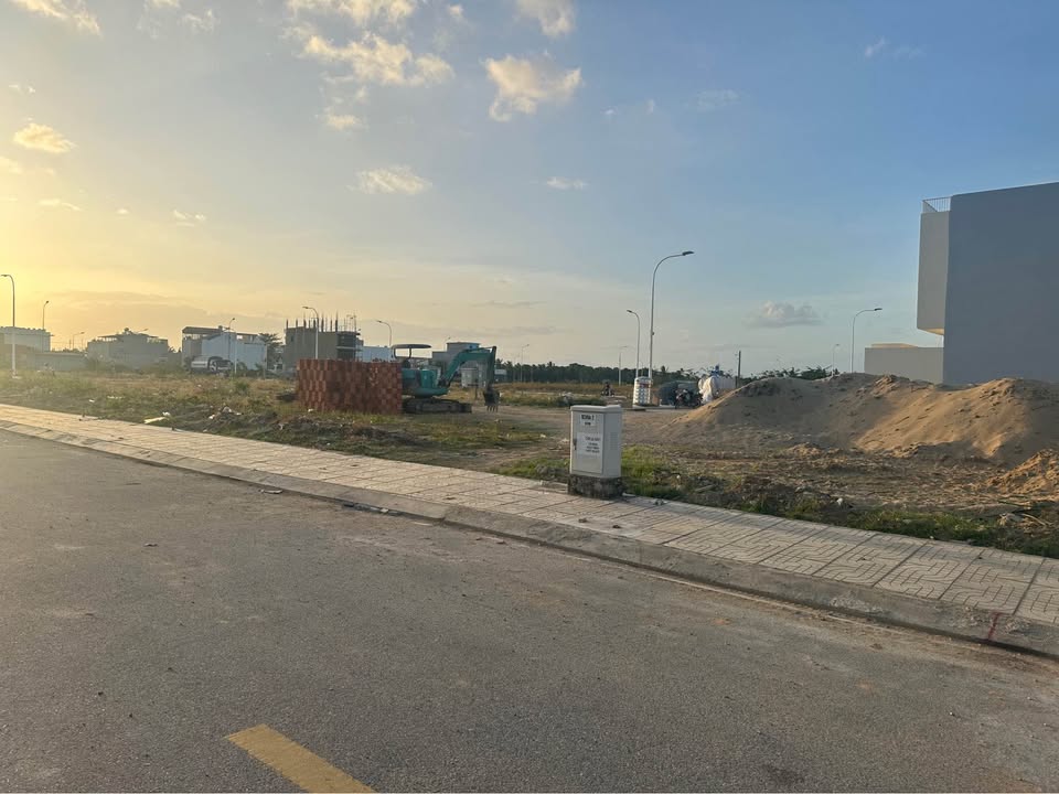 Đất nền khu TĐC BV Khu Mới - Phan Rang 100m² giá 1.79 tỷ - Tiềm năng sinh lời cao!